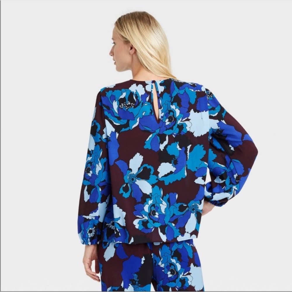 NWT Who What Wear Bishop 💙Long Sleeve
Blouse Blue Floral💙

|
